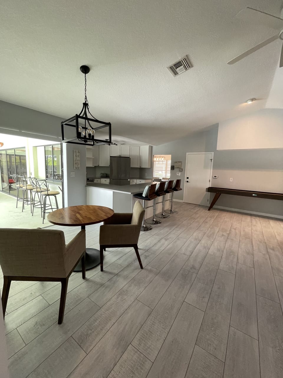 Kitchen breakfast nook opens to Lanai