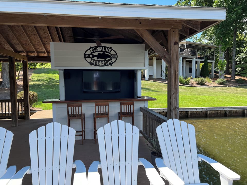 Boat House w/ TV, Fridge, Bar Seating, Adirondack, Zero Gravity & Lounge chairs 