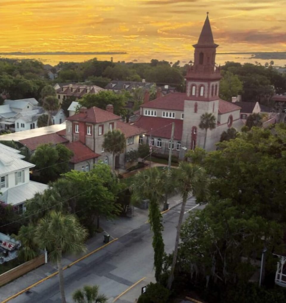 Apartment is secluded behind the main house only 1 block to historic downtown.