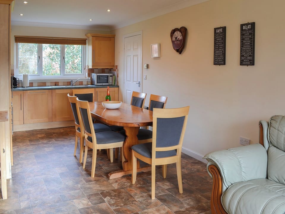 Charming and spacious kitchen/diner | Sand Castles, Seahouses