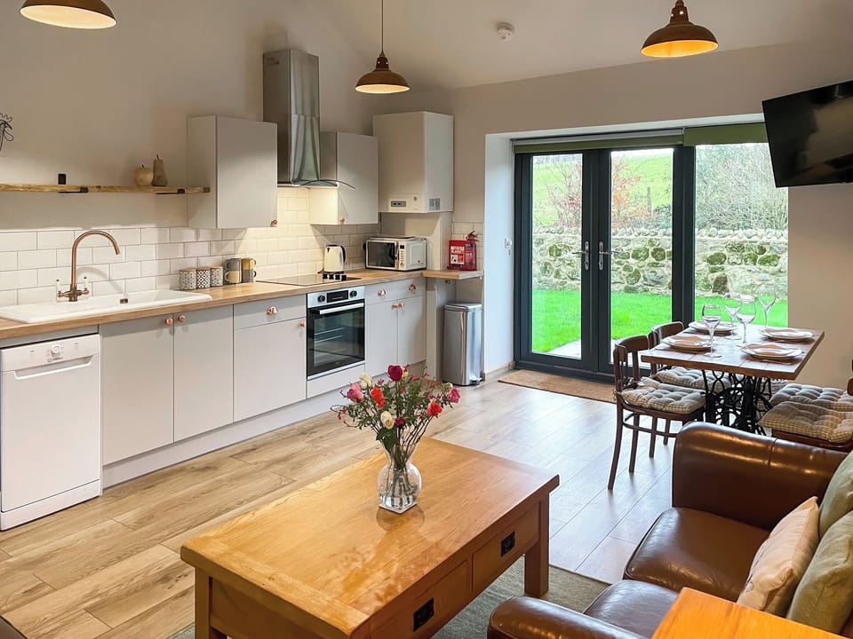 Open plan living space | The Farriers - Cooks Castle Farm, Wroxall, near Ventnor
