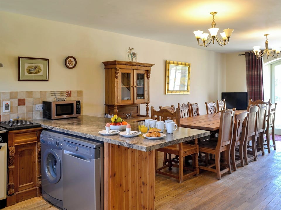 Spacious kitchen and dining area | The Coach House - Lambley Farm, Lambley near Haltwhistle