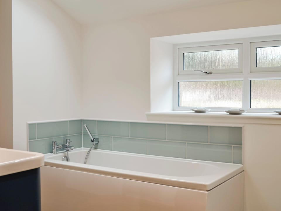 Bathroom | Druids Knowe, Glenesk