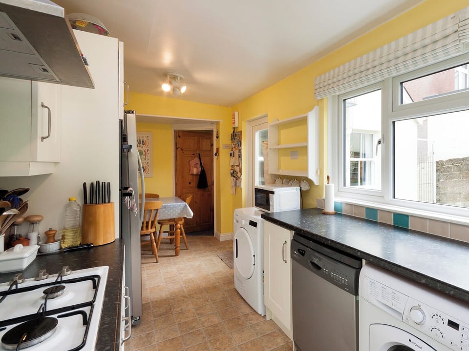 Kitchen/diner | Otters Cottage, Salcombe