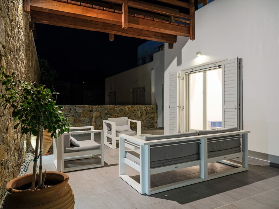 Villa | Balcony