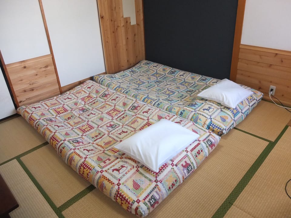 Twin Room | Free WiFi