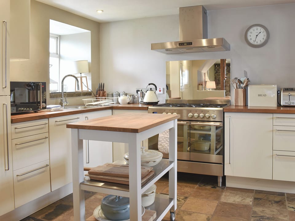 Well equipped kitchen | Seaview, Corrie, Isle of Arran
