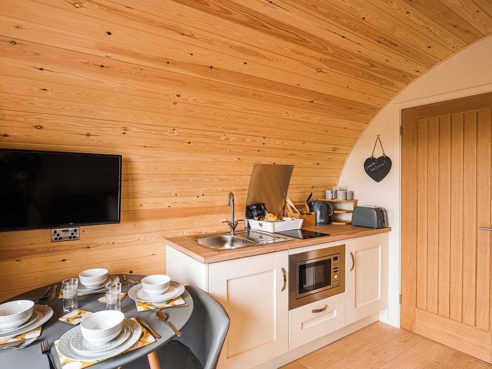 Interior | Cae Bitfel - Podiau Efyrnwy Pods, Llanwddyn