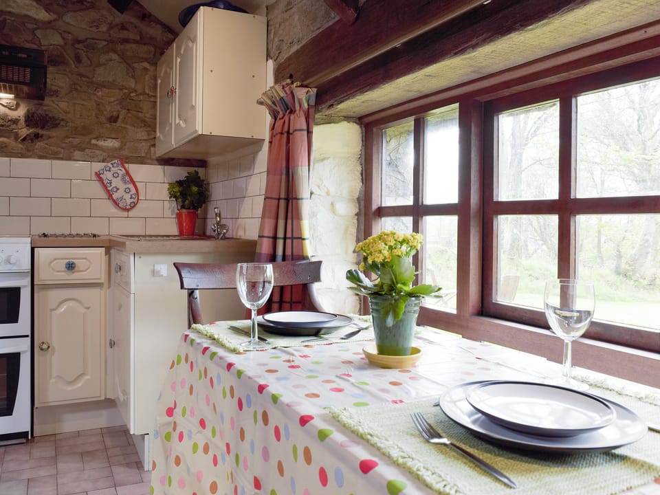 Convenient dining area | Yr Hen Efail, Fishguard