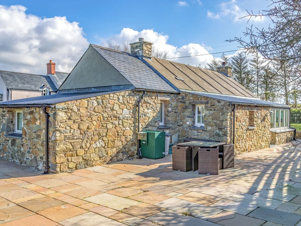 Exterior | Temple Cottage, St Davids