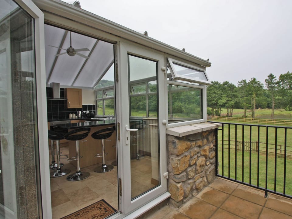 Springfield Court - Lakeview, Peterston-Super-Ely, Cardiff