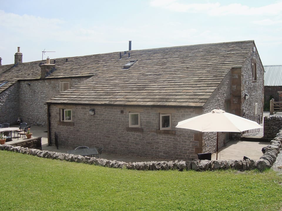 Exterior | Lean Low Holiday Cottage, near Hartington
