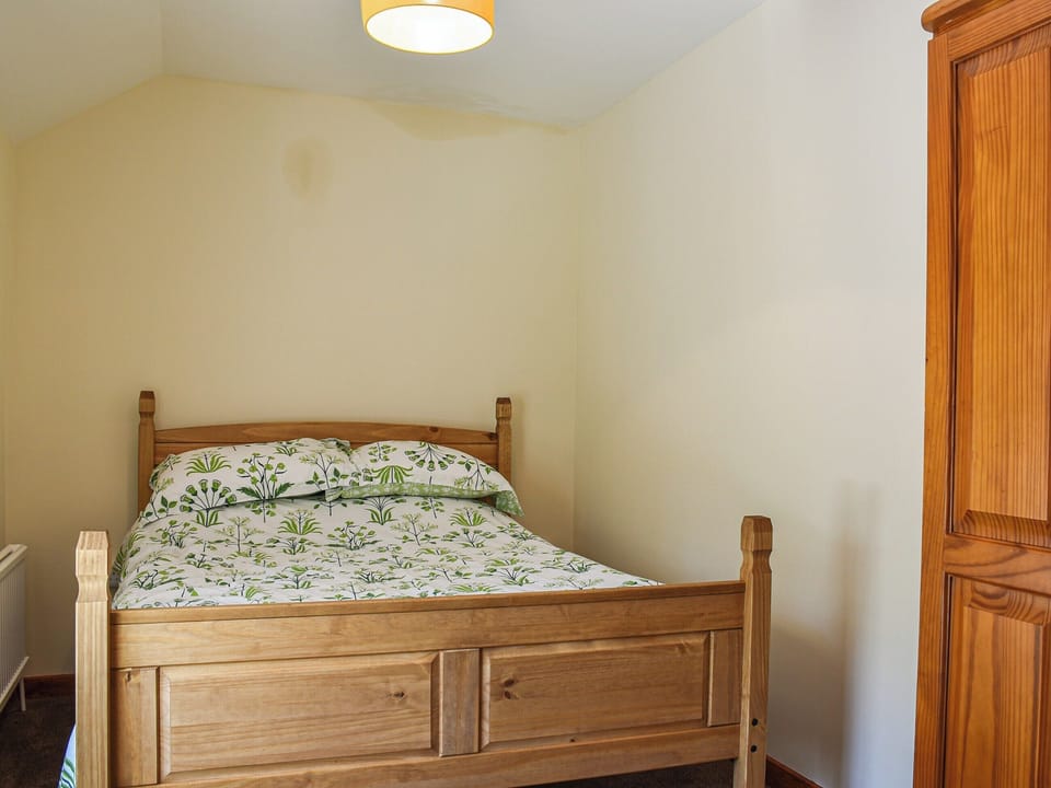 Double bedroom | Hengegin - Hengenin Holidays, Llandyfan, Ammanford