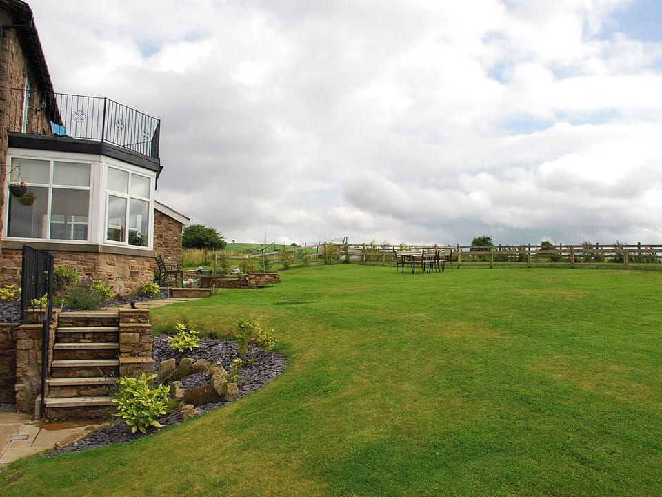 Shallcross Hall Cottages - Blackbrook, Whaley Bridge near Buxton