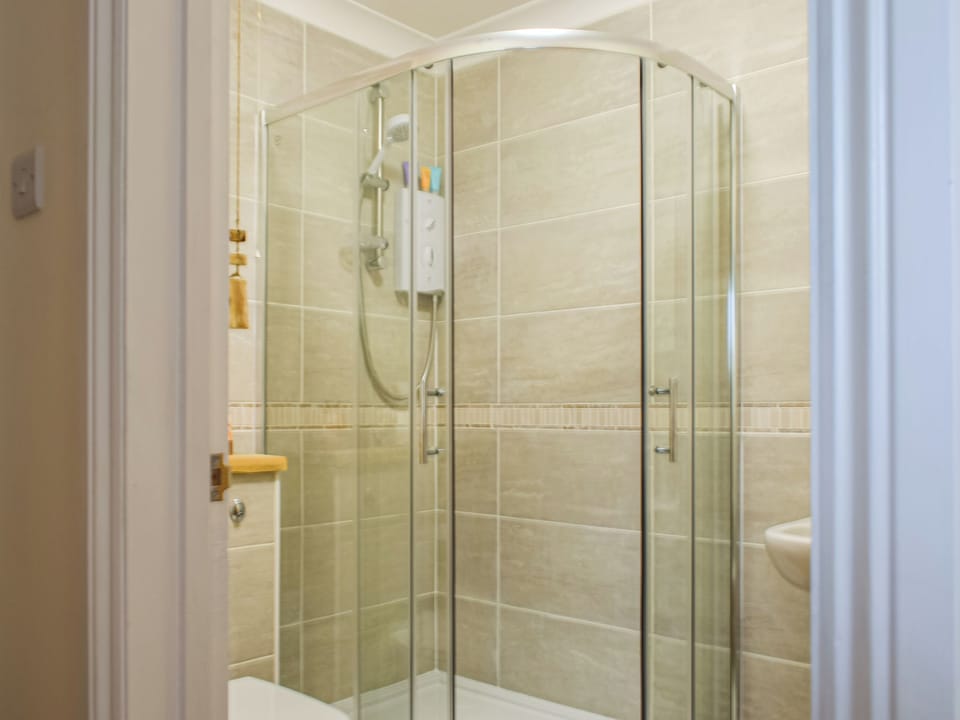 Shower room | Honeysuckle Cottage, Helston, near Helston and the Lizard Peninsula