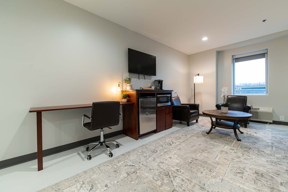 Blackout drapes, soundproofing, iron/ironing board, free WiFi