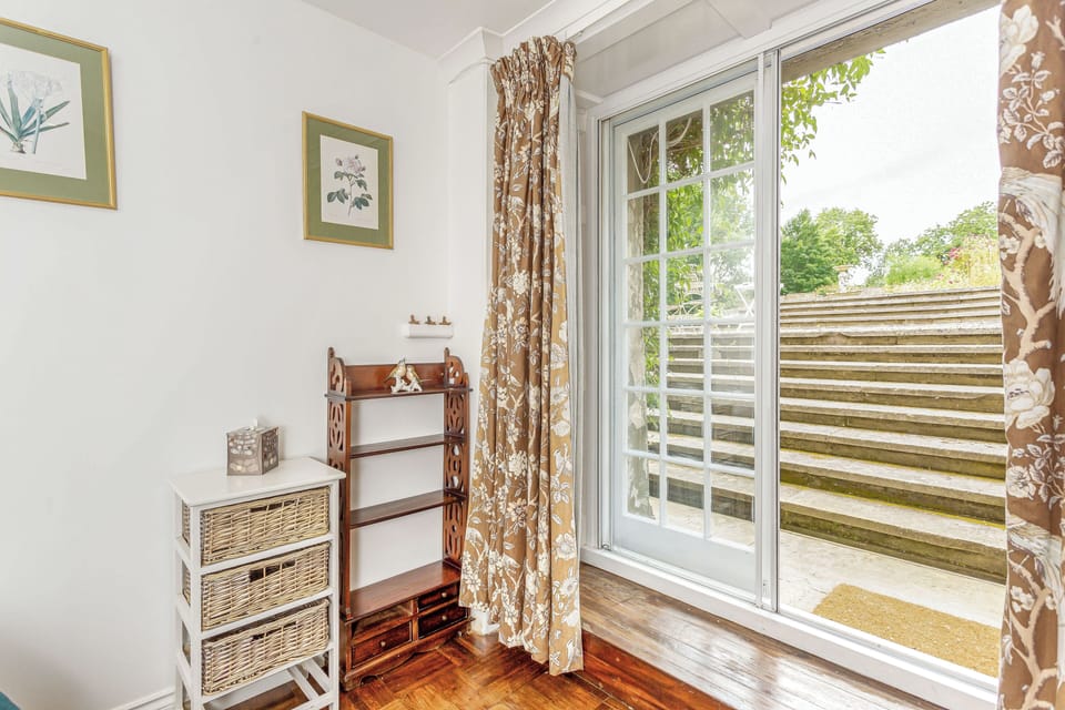 Double bedroom | The Garden Flat Ardullie - Ardullie Holidays, Dingwall