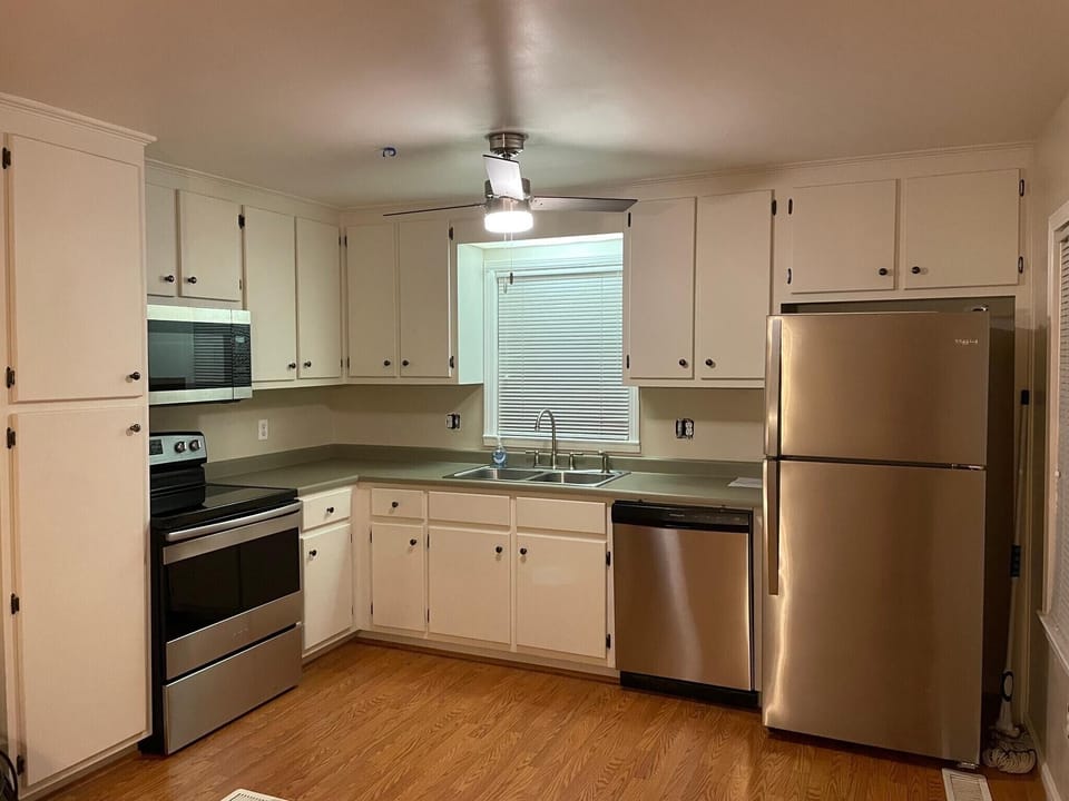 Full kitchen, coffee and team ..Brand new stainless steal appliances 