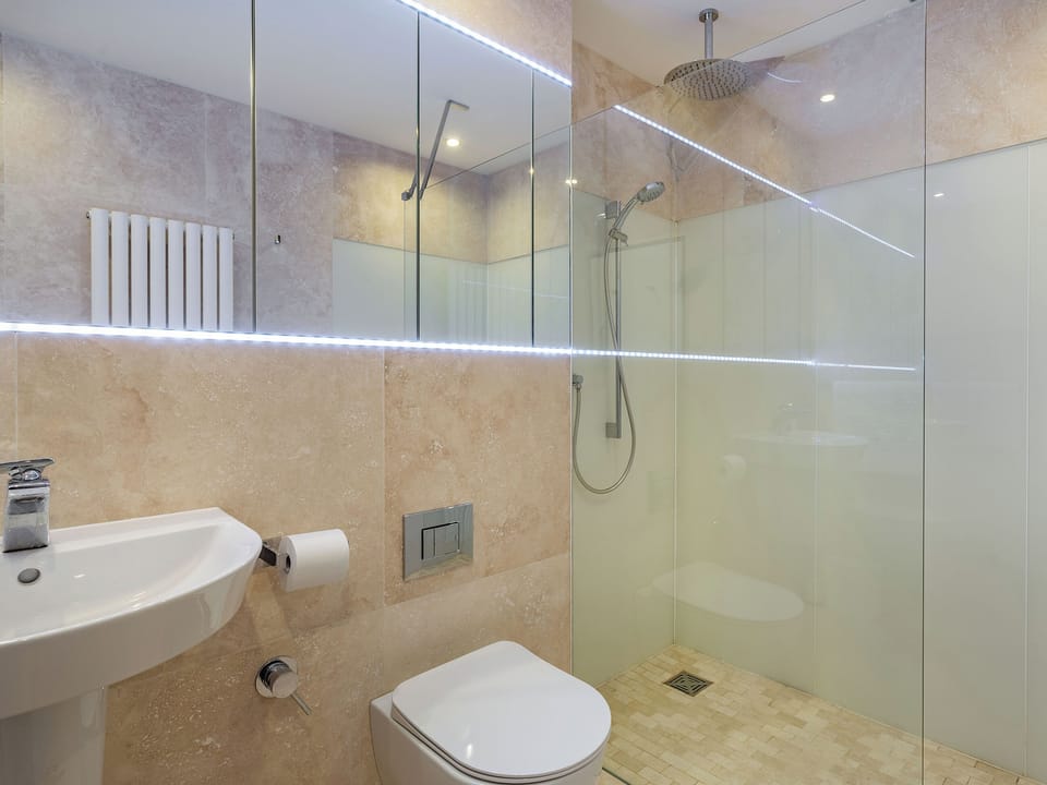 Shower room | St Margaret&rsquo;s Church, High Bentham, near Ingleton