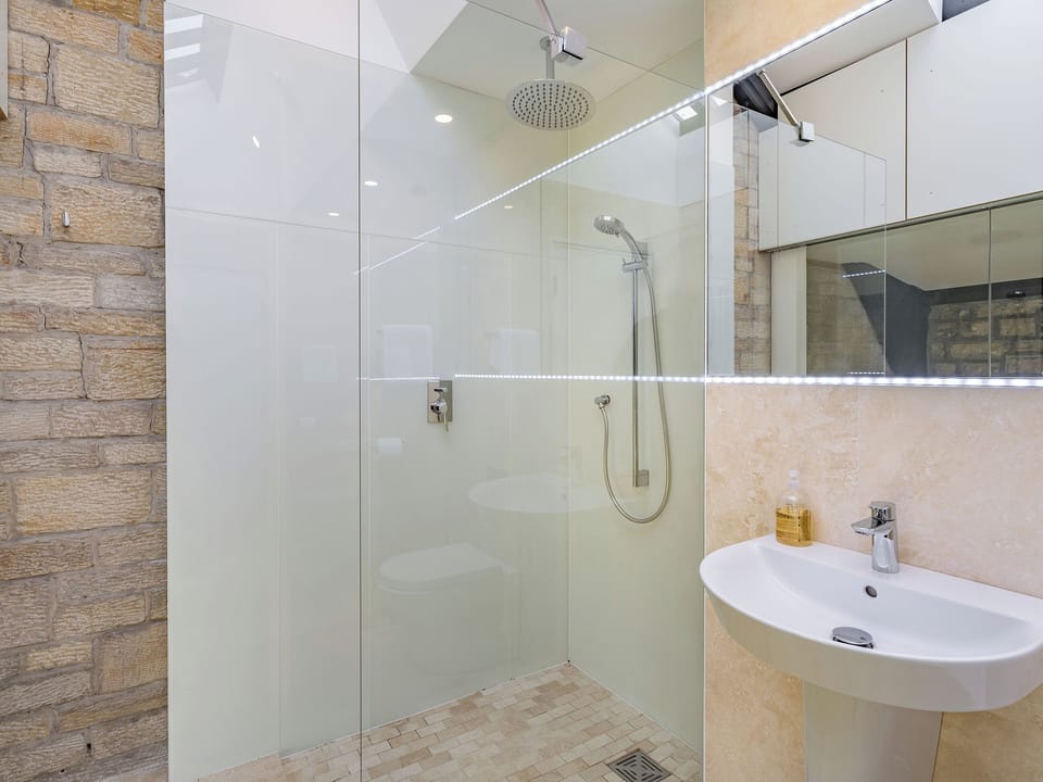 Shower room | St Margaret&rsquo;s Church, High Bentham, near Ingleton
