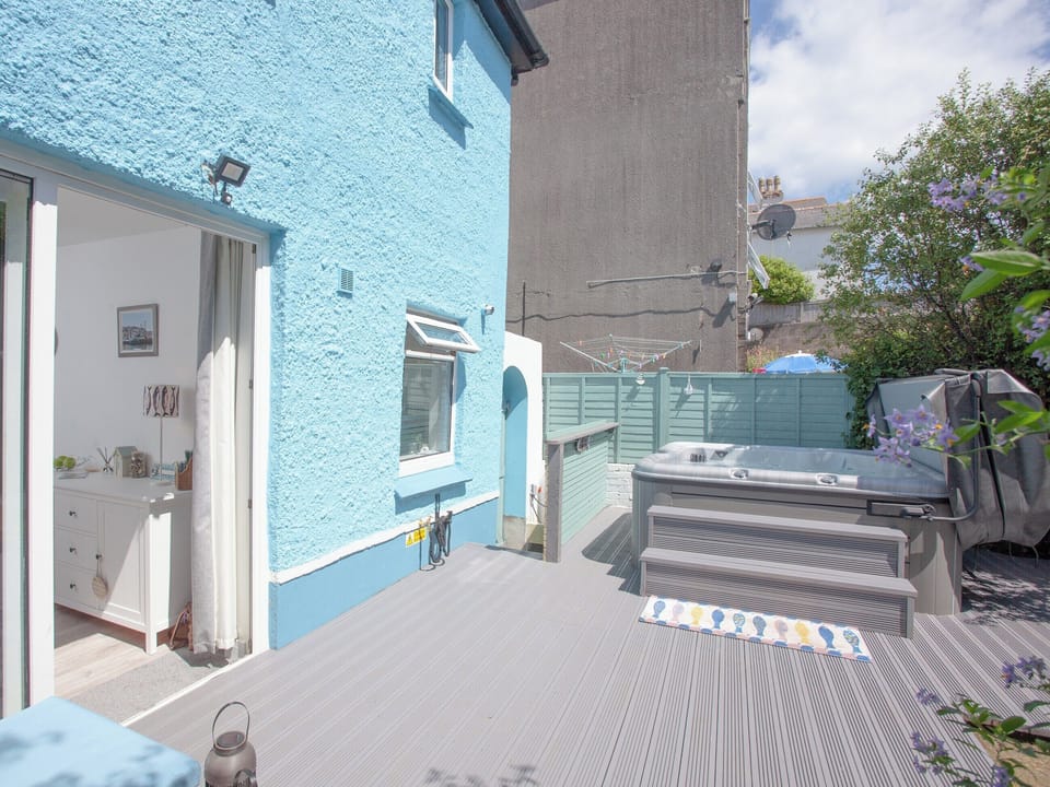 Decking | Harbour Retreat, Paignton