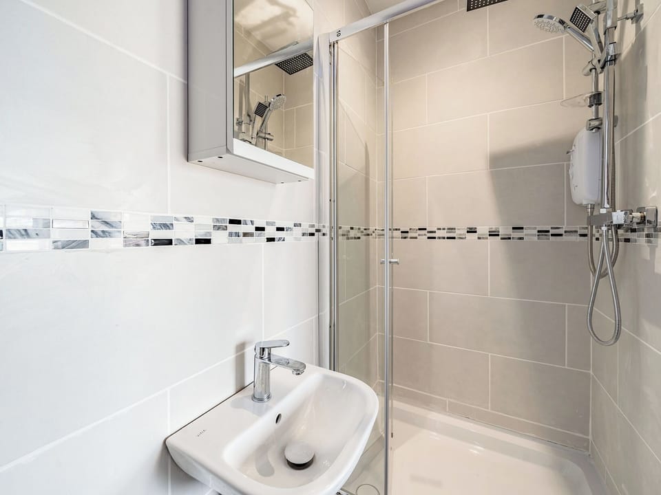 Shower room | Fylde Coast -Sea View Apartment Two - Fylde Coast, Blackpool