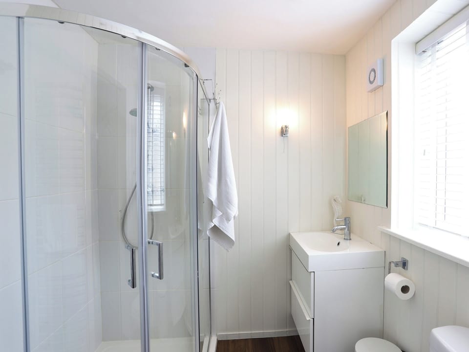 Shower room | North Star Apartment - Dark Sky Apartments, Greenhaugh