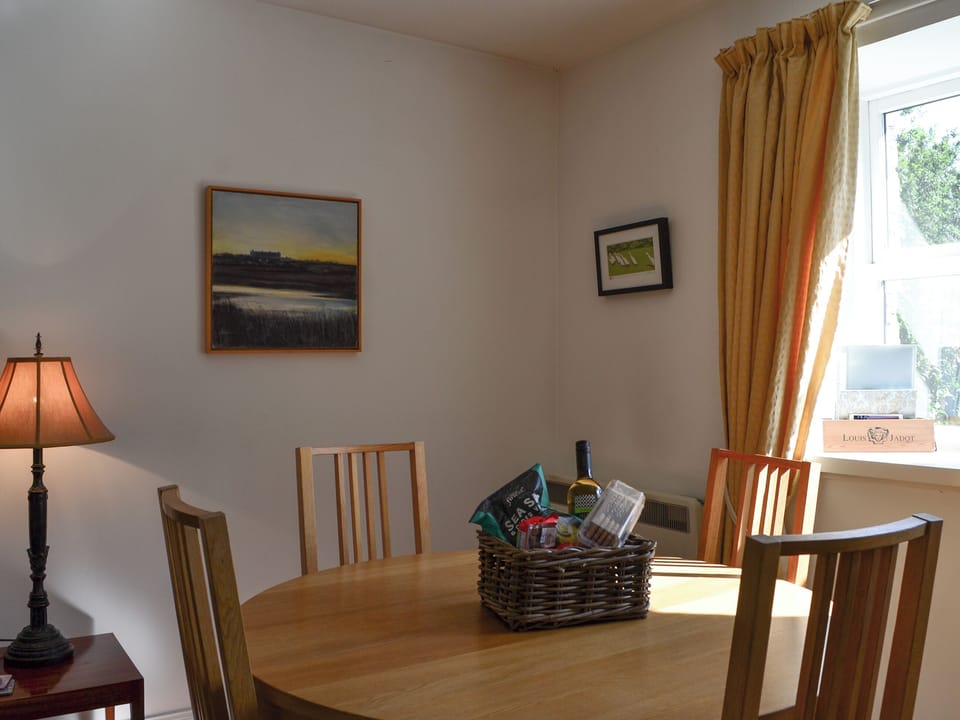 Dining area | Goose Cottage, Drumcrosshall, Bathgate near Edinburgh
