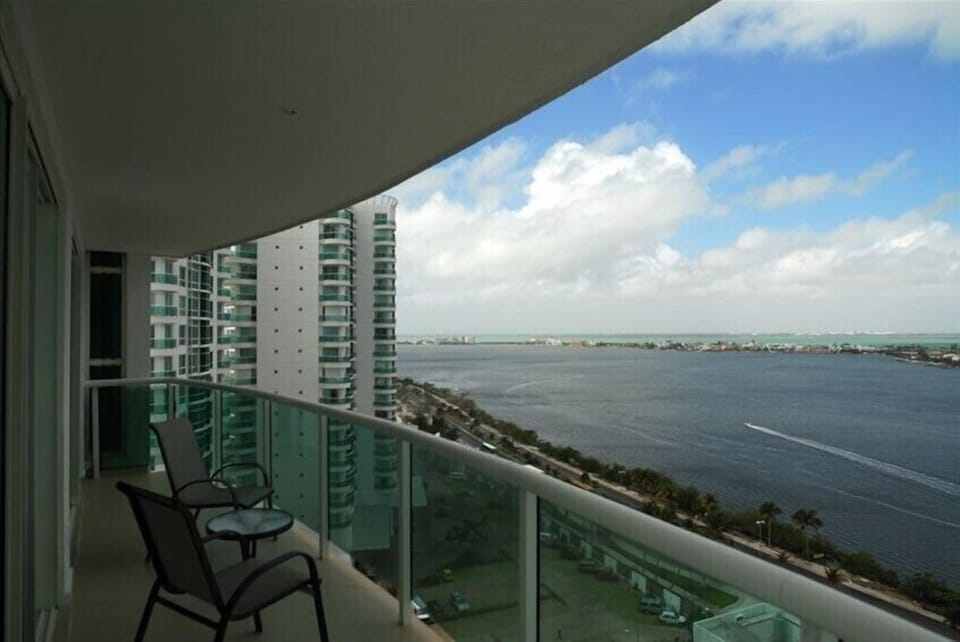 Luxury Apartment | Terrace/patio