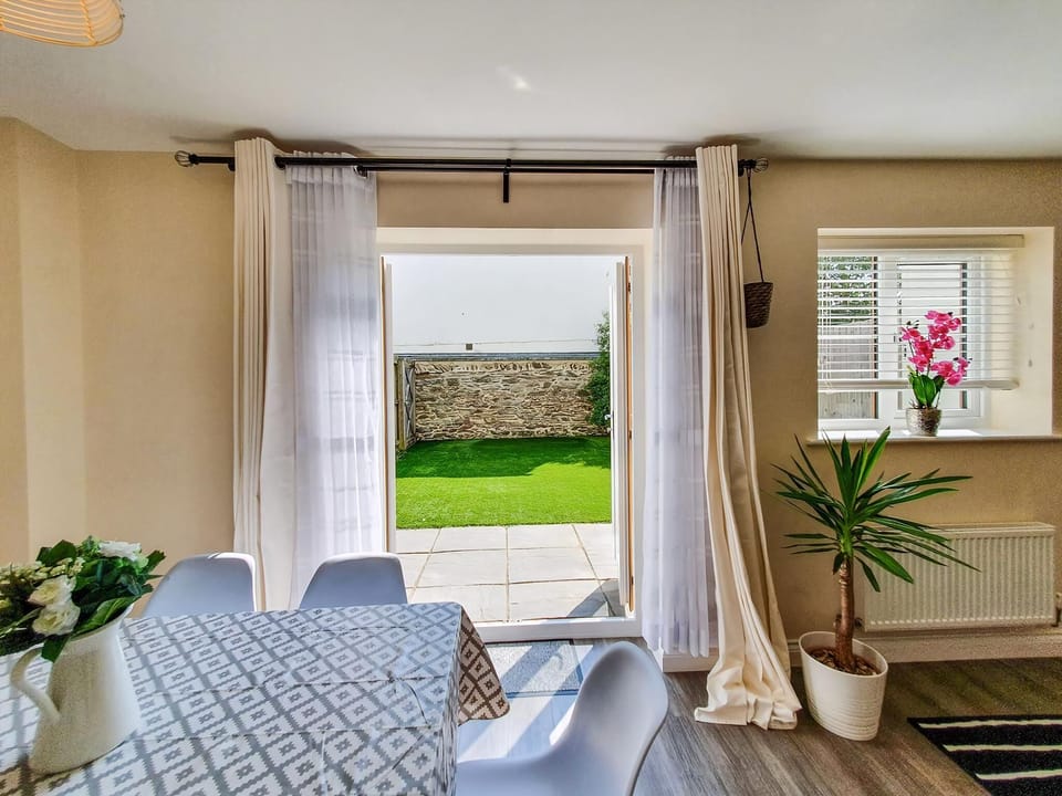 Dining Area | Mont Blanc House, Braunton