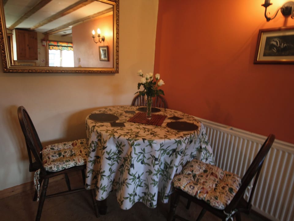 Whitehall Farm Cottages - Badger&rsquo;s Barn, Staintondale near Scarborough