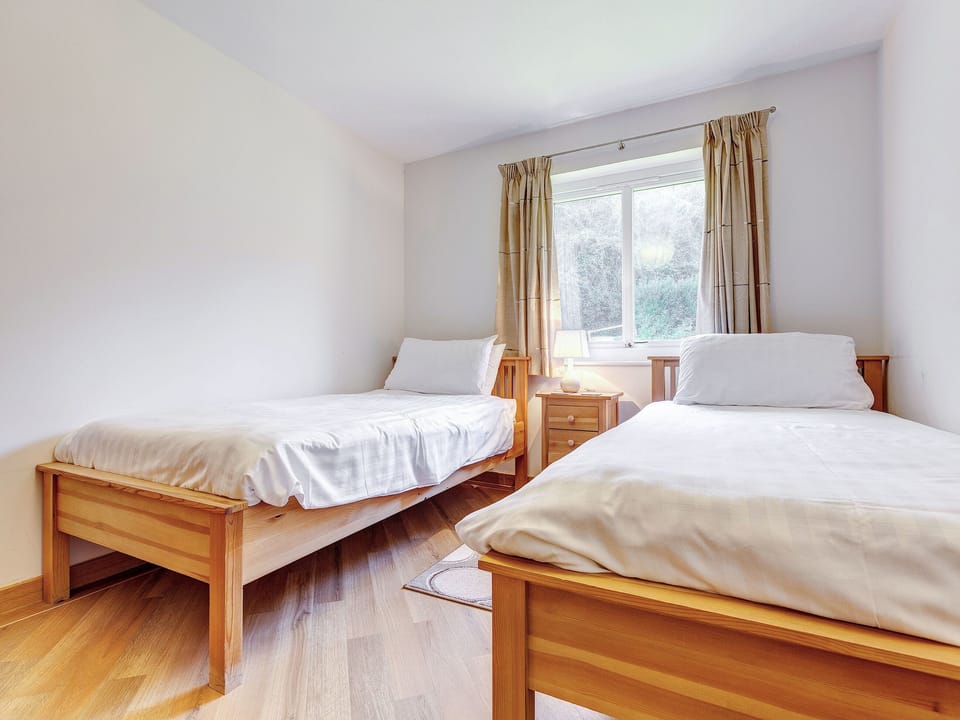 Twin bedroom | 11 Red Rock - Red Rock Apartments, Dawlish Warren