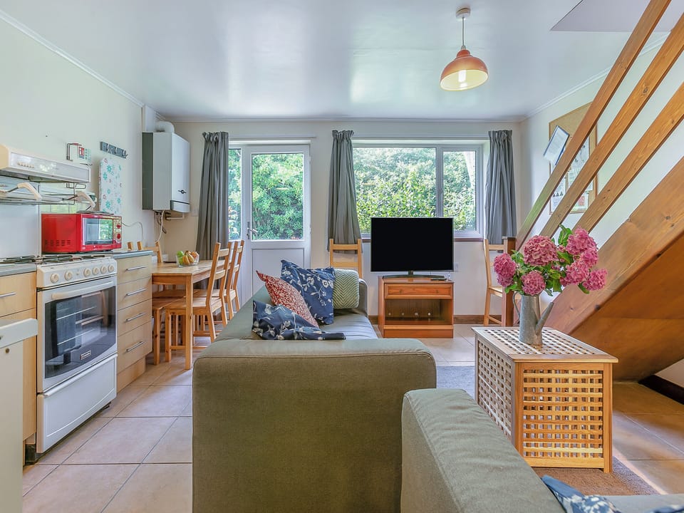 Open plan living space | The Vineries- 21 Rowan Cottage - The Vineries, Lands End, near Porthcurno
