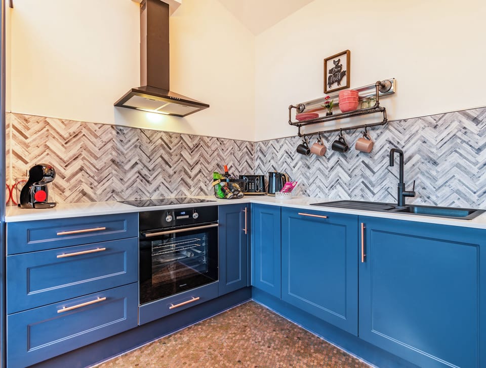 Kitchen | Lottie&rsquo;s Luxurious Lodge - Lower Farm Lodges, Chart Sutton, near Maidstone