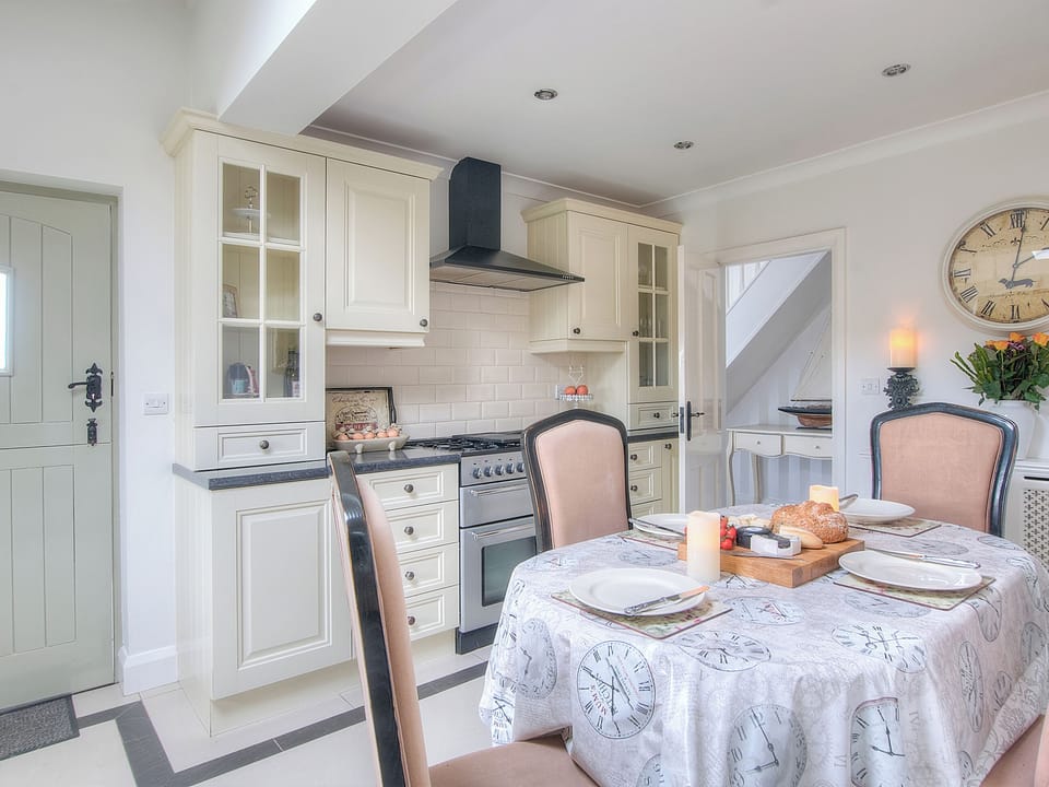 Interior | Derlwyn, Rhoshirwaun, Pwllheli