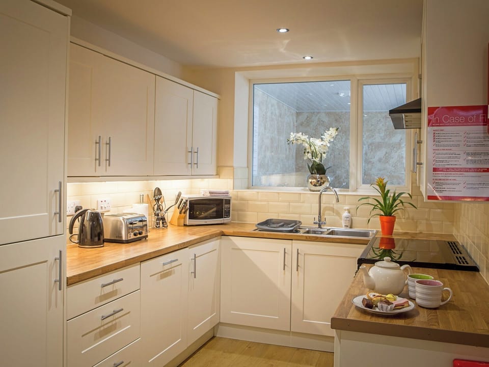 Kitchen | Ravines - The Town Houses, Scarborough