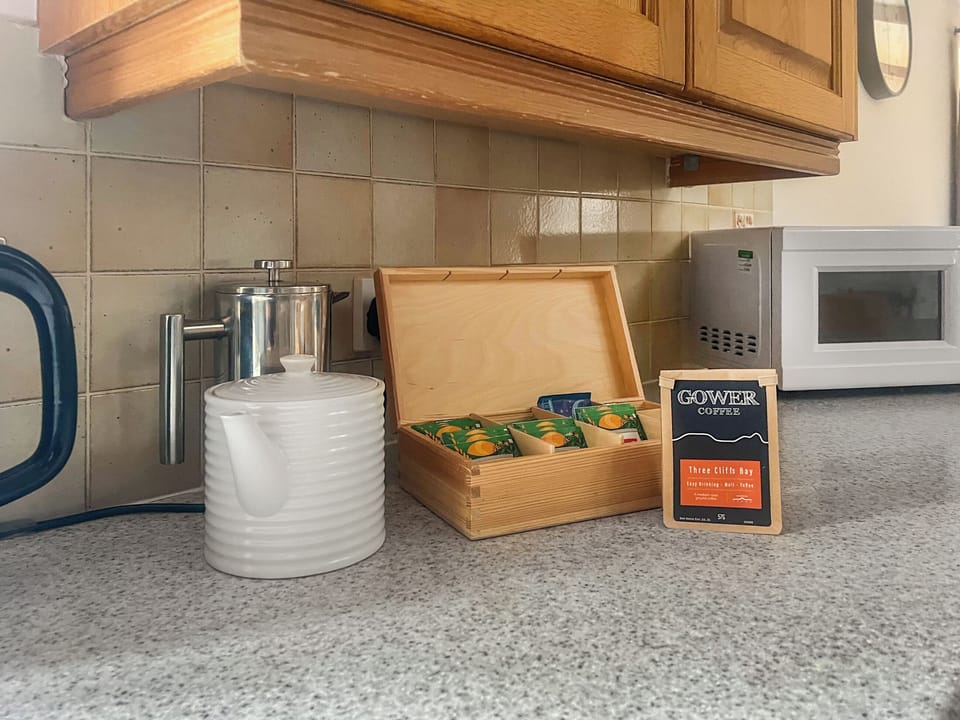 Kitchen | Jones&rsquo; Granary - Jones&rsquo; Cottages, Gower