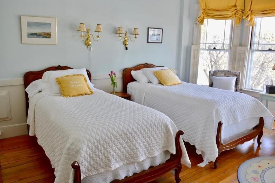 The Harbor Room | Individually decorated, individually furnished, desk, laptop workspace