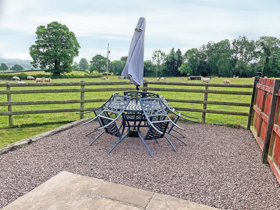 Sitting-out-area | The Larches, Hayton&rsquo;s Bent