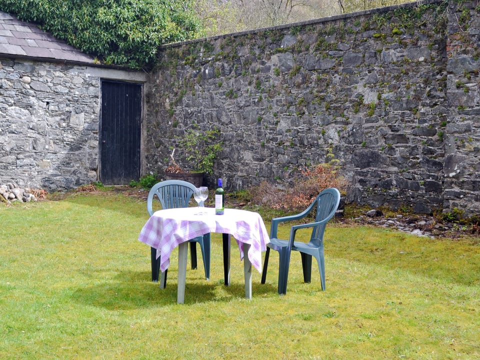 Lawned garden | Gardener&rsquo;s Cottage - Bargaly Estate, Palnure near Newton Stewart