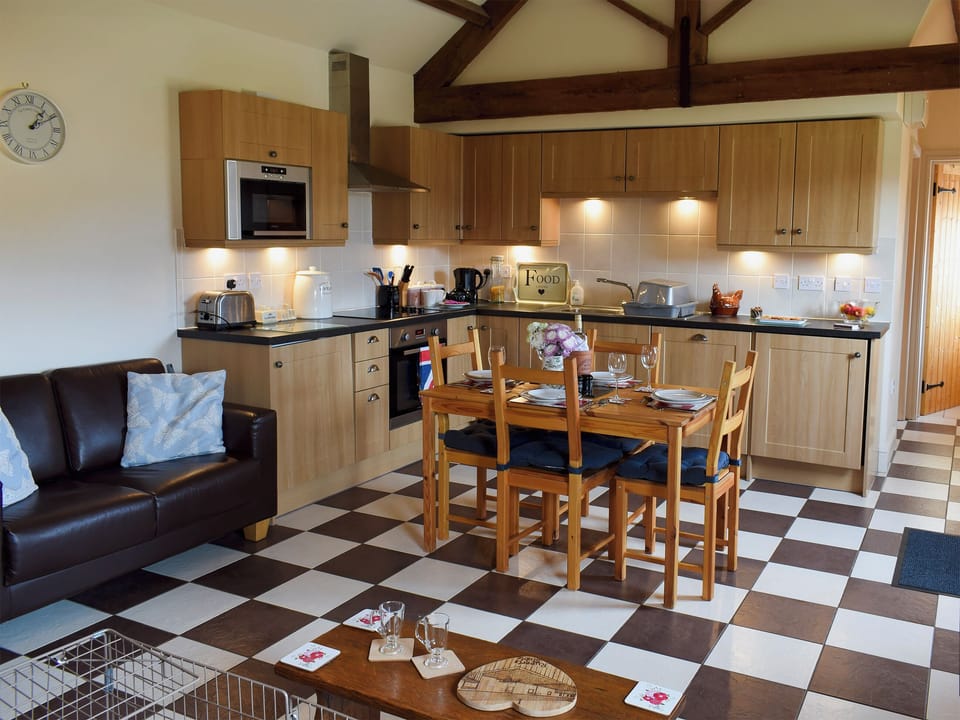 Kitchen and dining area | Rupert&rsquo;s Stable - Cleveland View Cottages, Easby Grange, near Great Ayton