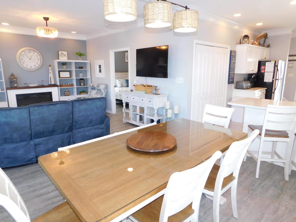 Kitchen table plus seating at the counter