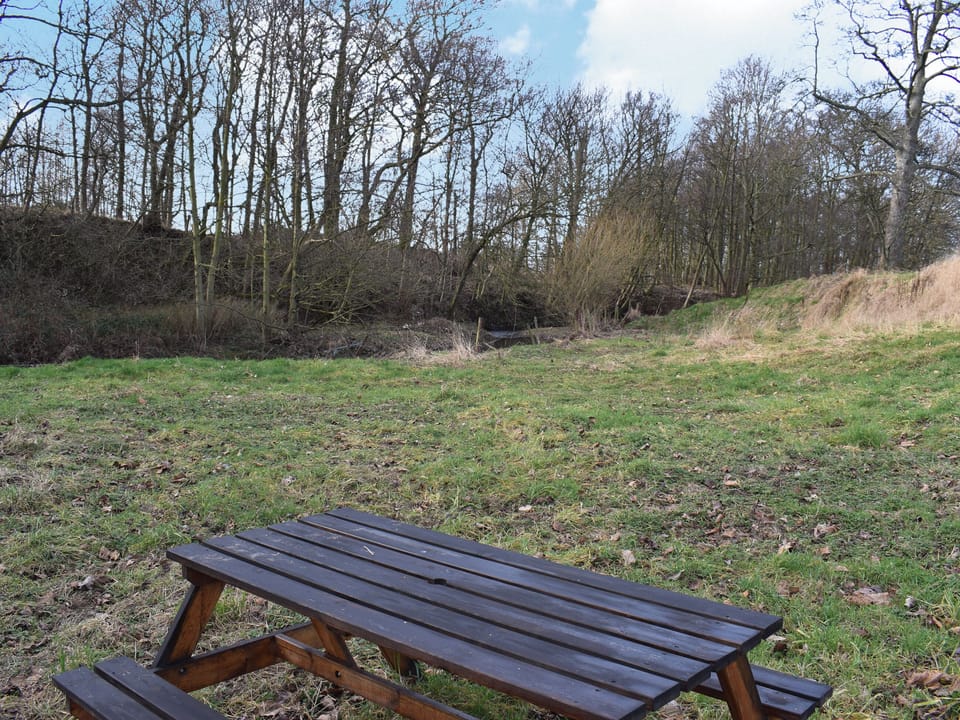 Riverside picnic area | Betty&rsquo;s Byre - Cleveland View Cottages, Easby Grange, near Great Ayton