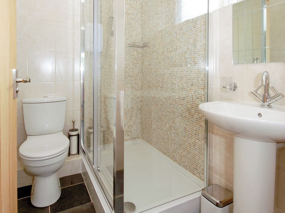 Bathroom | Kingfisher - The Waterfront, Blackbridge, near Milford Haven