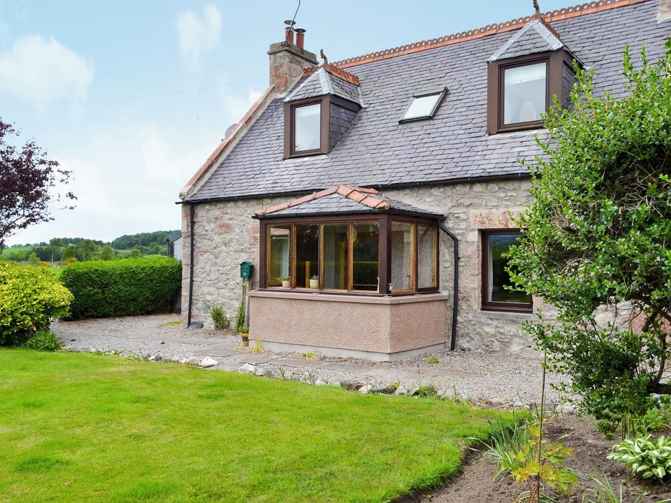 Garden and grounds | Old Post Office House, Artafallie, Inverness