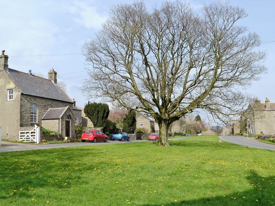 Surrounding area | Spring Cottage, Carperby near Leyburn