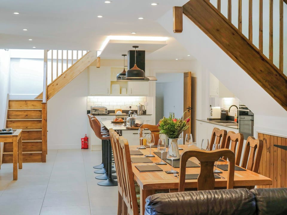 Kitchen/diner | The Shippon - Barn Escapes, Ilfracombe