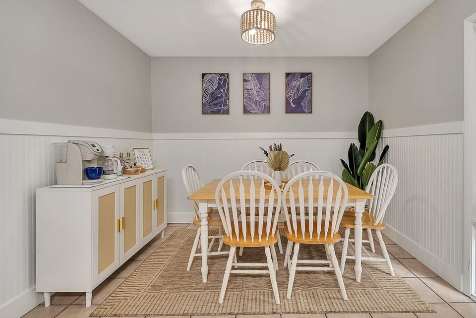Dining area off of kitchen