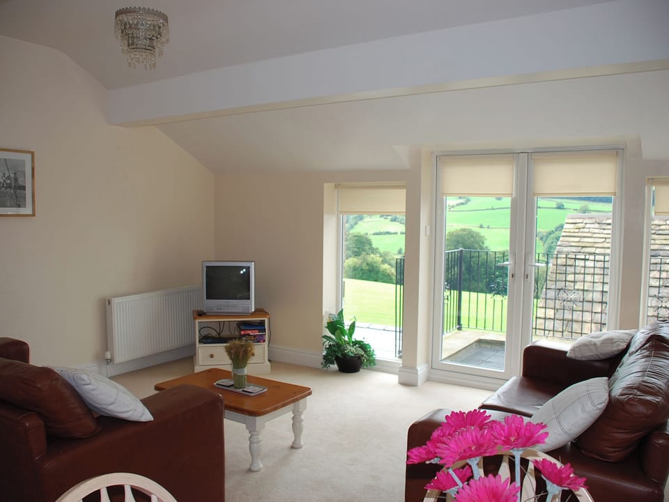 Shallcross Hall Cottages - Goyt, Whaley Bridge near Buxton