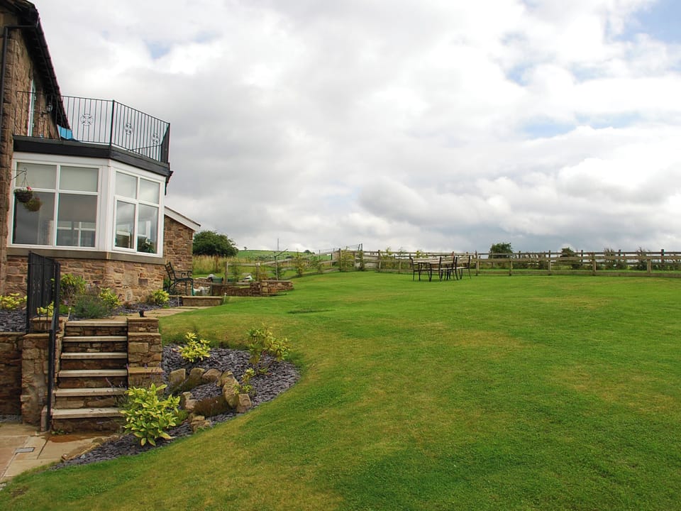 Shallcross Hall Cottages - Goyt, Whaley Bridge near Buxton